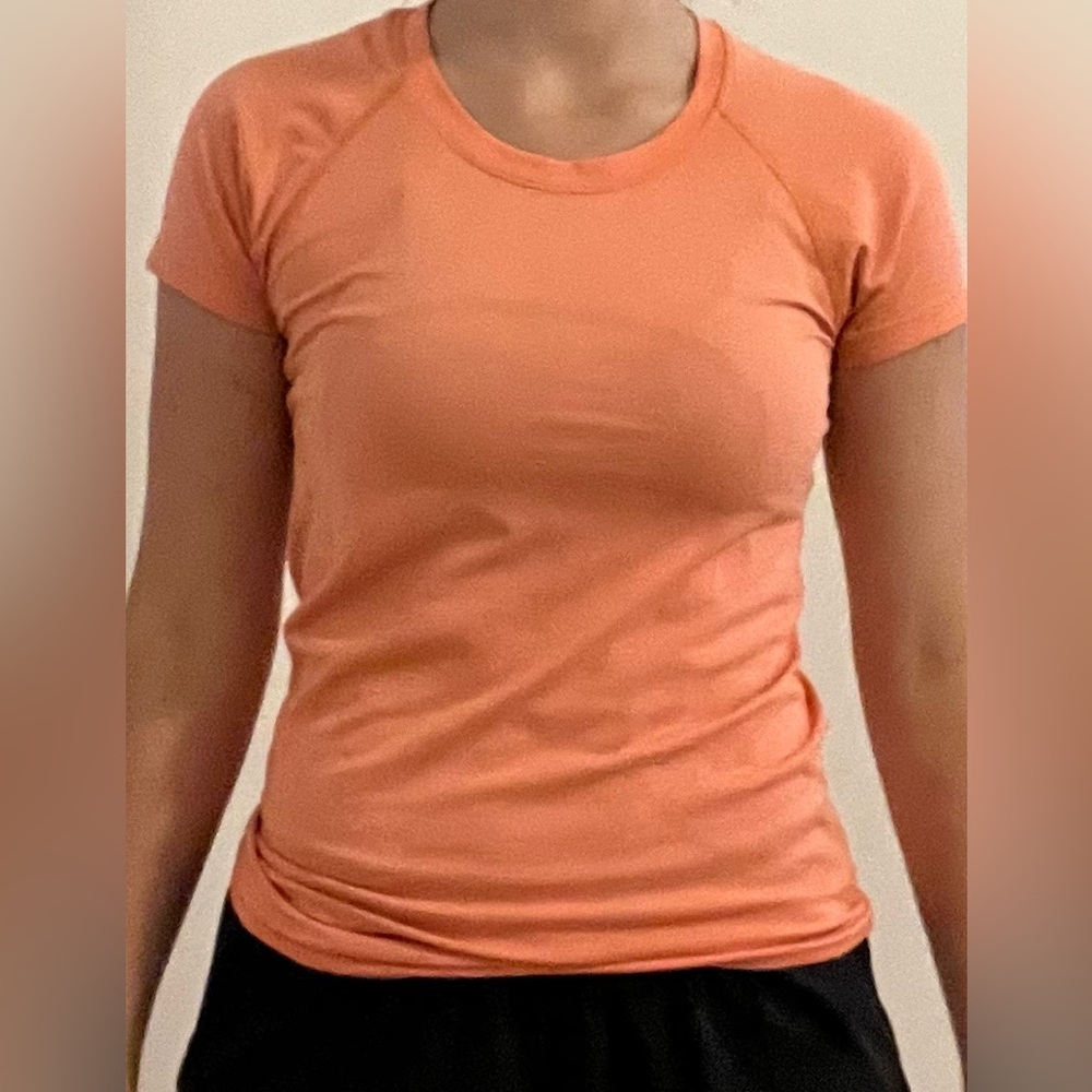 LULULEMON - Orange soda swiftly tech 2.0 - size 6